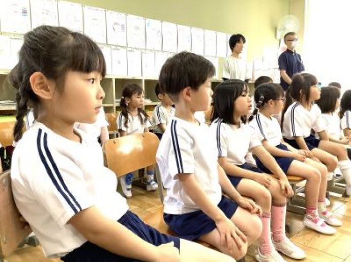 授業参観へ